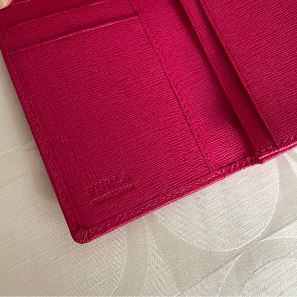 FURLA Logo Card Case - Picture 4 of 9